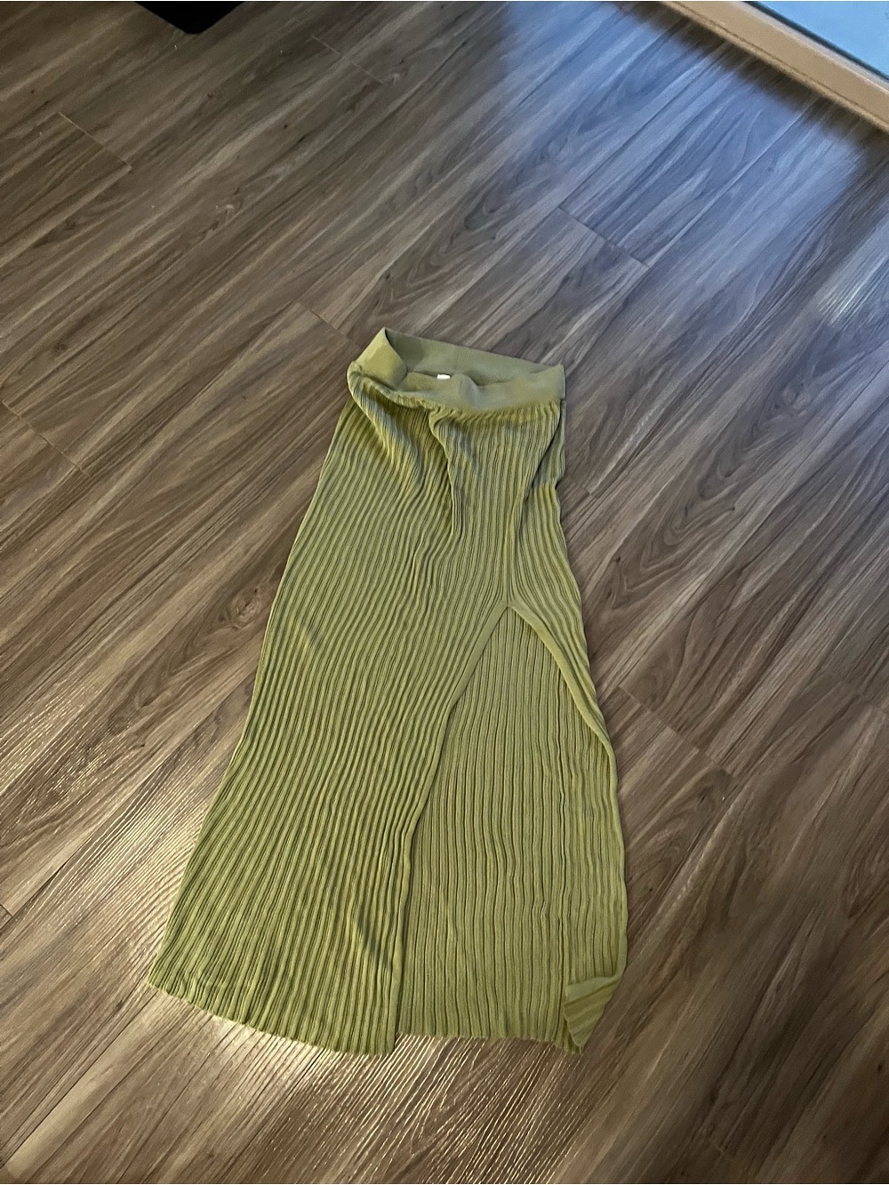 Wilfred Ribbed Midi Skirt with Front Slit - Olive Green